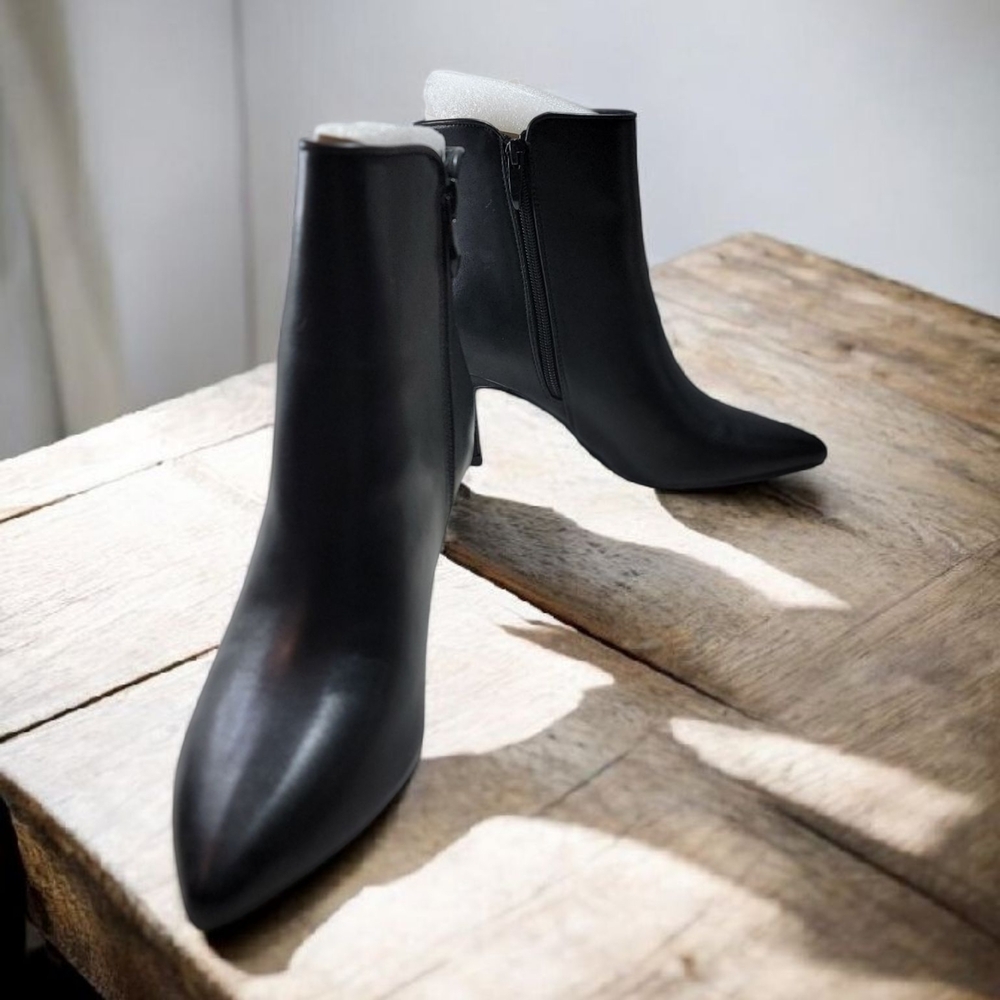 Coutgo Women's Size 6.5 Elegant Kitten Heel Black Ankle Boots